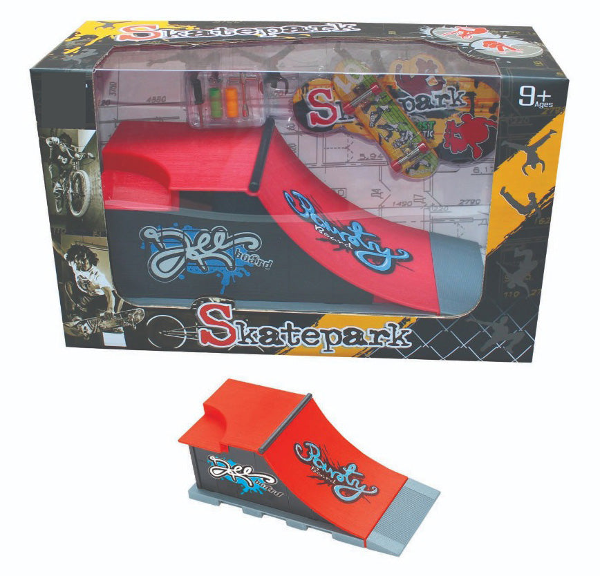 SKATEPARK Set s Šikmou Rampou, Railem a Fingerboardem