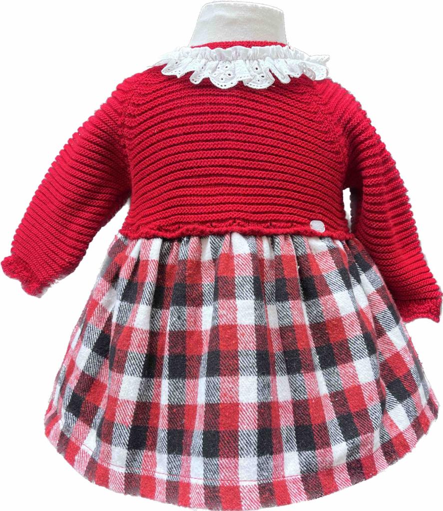 Červené dívčí šaty